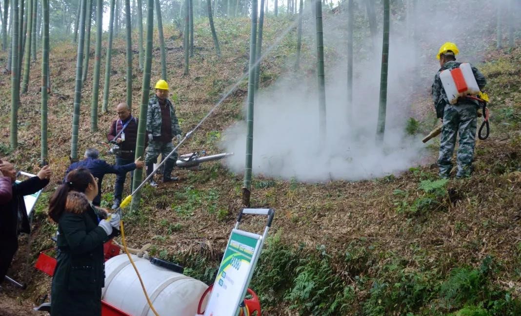 1575943450915468.jpg 竹林植保机具展示 (2).jpg